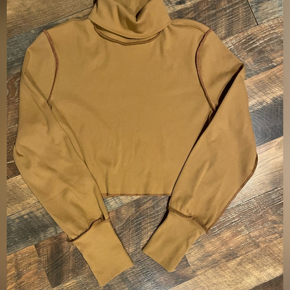 Forever 21 Crop Turtle Neck Top